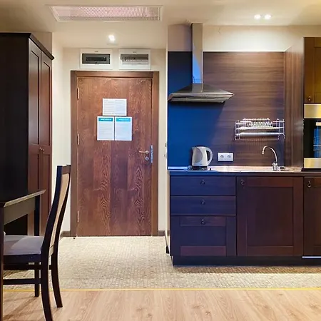Apartmanhotel Royal - Modern & Private In Center Sunny