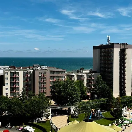 公寓式酒店 Royal - Modern & Private In Center Sunny 阳光海滩