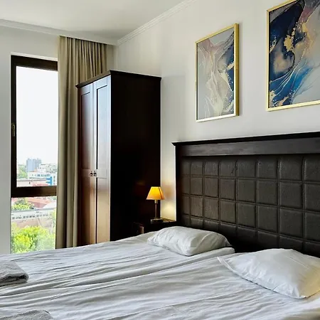 Aparthotel Royal - Modern & Private In Center Sunny 4*