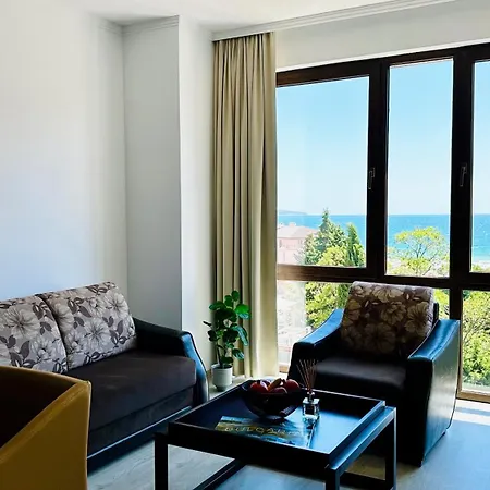 Royal - Modern & Private In Center Sunny Apartmanhotel Napospart