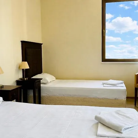 Royal - Modern & Private In Center Sunny Aparthotel 4*