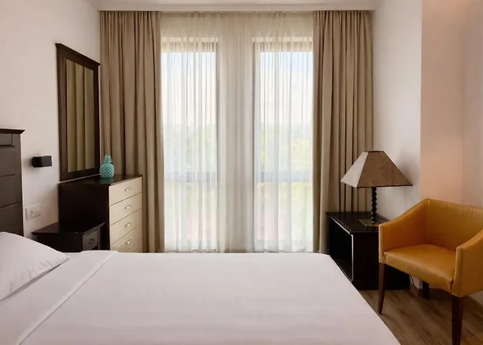 Aparthotel Royal - Modern & Private In Center Sunny Slantschew brjag