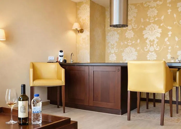 Royal - Modern & Private In Center Sunny 4*