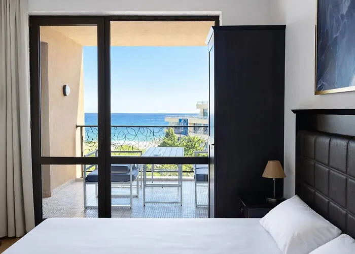 Aparthotel Royal - Modern & Private In Center Sunny