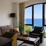 Апарт-готель Royal - Modern & Private In Center Sunny