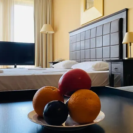 Royal - Modern & Private In Center Sunny Aparthotel