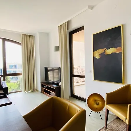 Royal - Modern & Private In Center Sunny סאני ביץ'