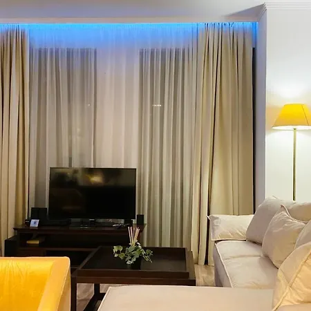 Royal - Modern & Private In Center Sunny Aparthotel *