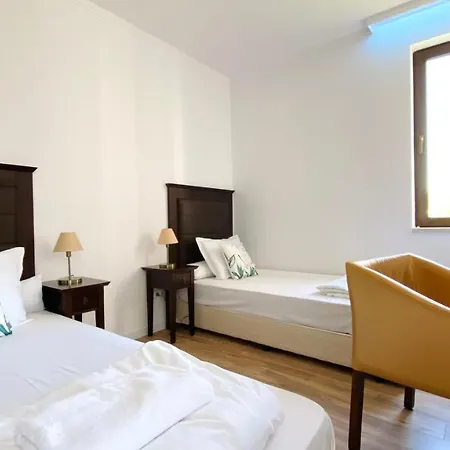 Royal - Modern & Private In Center Sunny