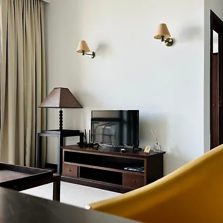 Royal - Modern & Private In Center Sunny סאני ביץ'