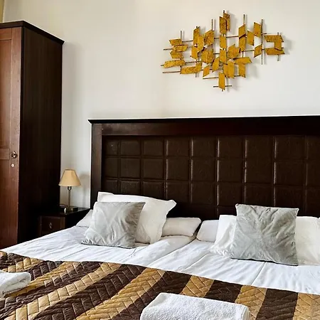 Royal - Modern & Private In Center Sunny 4*