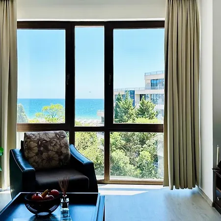 Royal - Modern & Private In Center Sunny סאני ביץ'