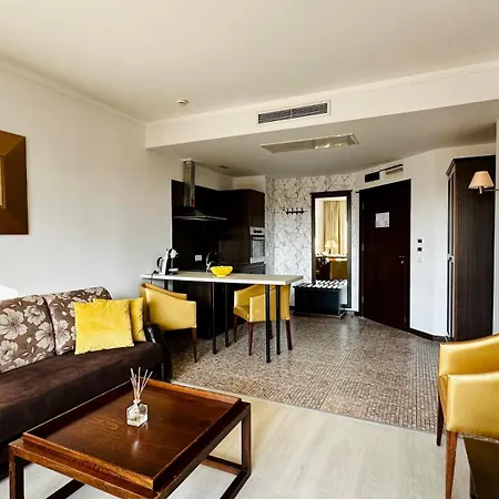 Aparthotel Royal - Modern & Private In Center Sunny