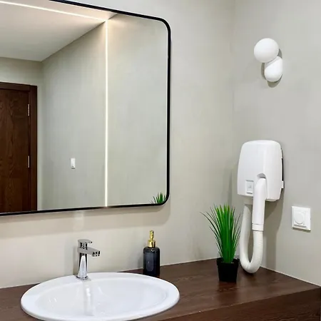 Royal - Modern & Private In Center Sunny 4* Σάνι Μπιτς