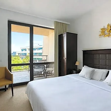 Royal - Modern & Private In Center Sunny 4*