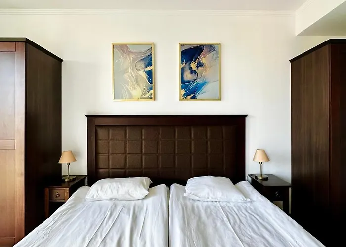 Апарт-готель Royal - Modern & Private In Center Sunny Сонячний Берег