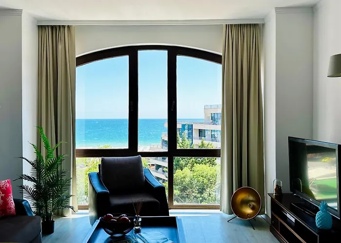 Hotel apartamentowy Royal - Modern & Private In Center Sunny 4*