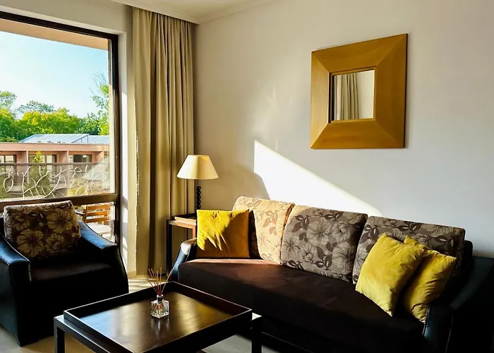 Royal - Modern & Private In Center Sunny Апарт-готель