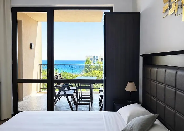 Royal - Modern & Private In Center Sunny Апарт-готель